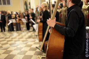 Оркестр во сне к чему снится. orkestr. Оркестр во сне к чему снится фото. Оркестр во сне к чему снится-orkestr. картинка Оркестр во сне к чему снится. картинка orkestr. Оркестр во сне часто предвещает беззаботное времяпрепровождение, семейные радости, отдых после напряженной работы. Но иногда сонники предупреждают: нужно найти выход из экстремальной ситуации, возможны неприятности. Припомнив детали, вы сможете объяснить, к чему он снится.